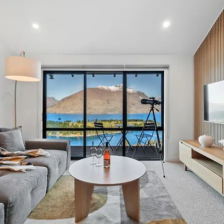 The Lookout - Alpine Lake Views
